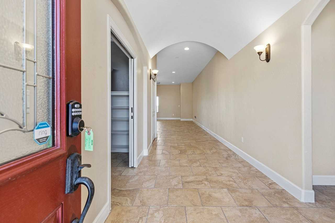 370 Bosque - Photo 4 of 37