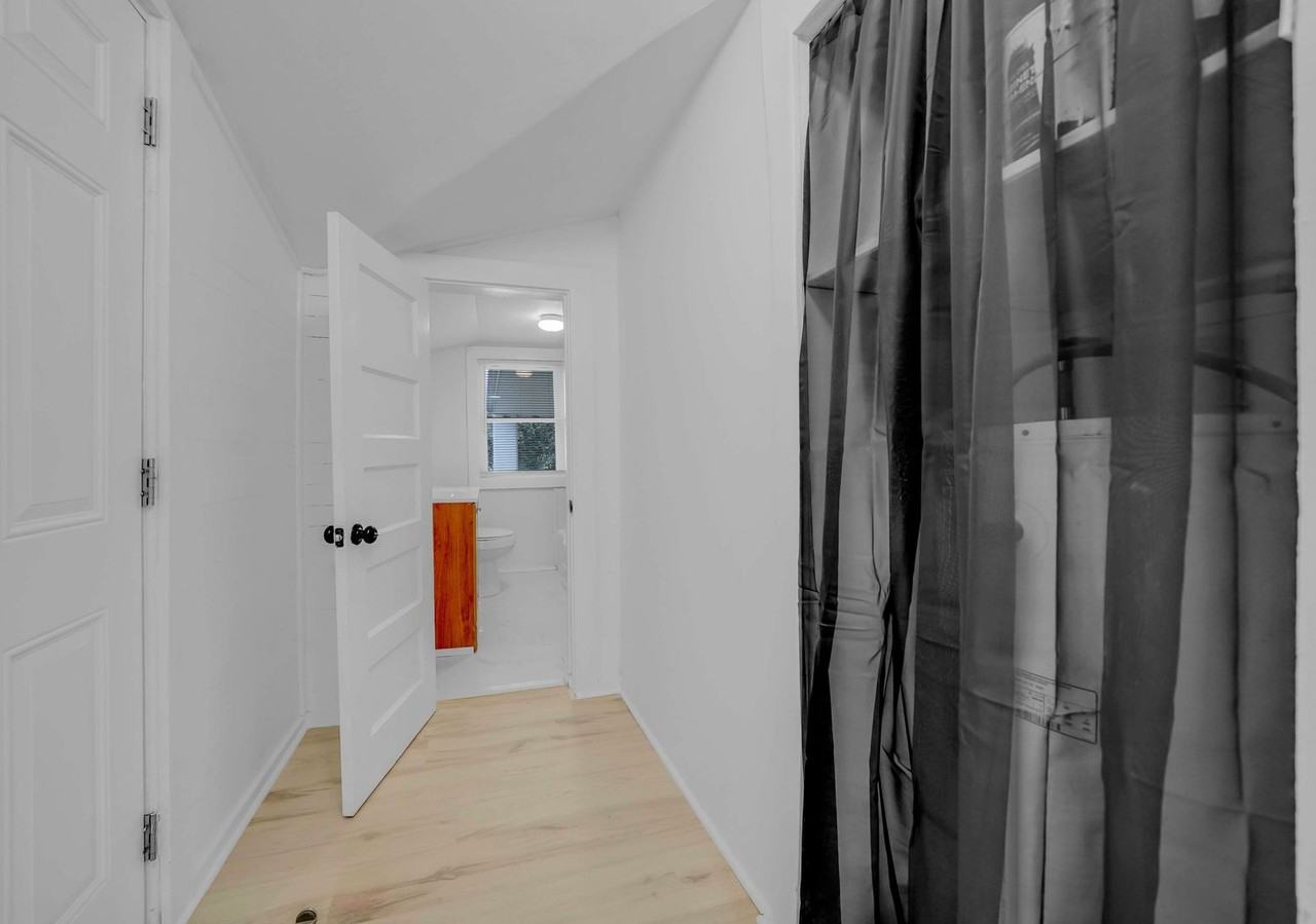 735 Sheffield Ave - Photo 6 of 32