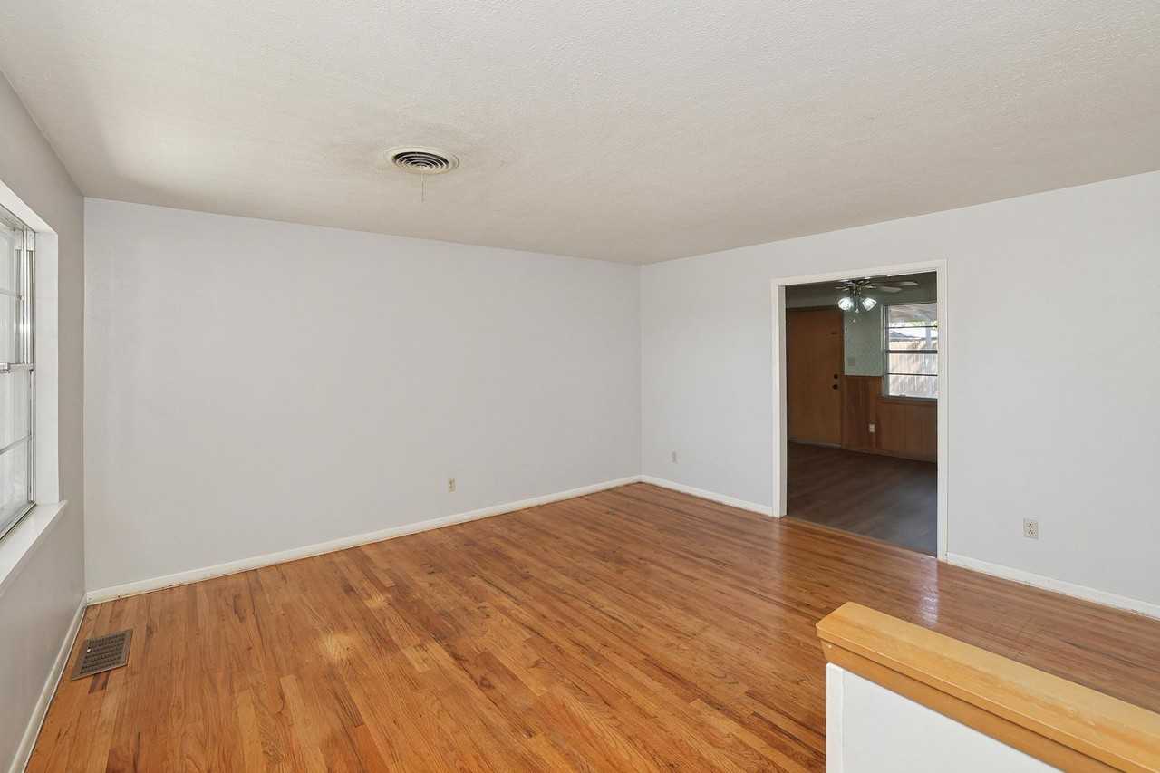 4015 Tulane Dr - Photo 3 of 26
