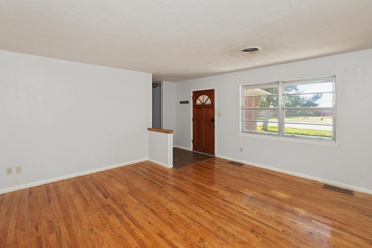 4015 Tulane Dr - Photo 4 of 26