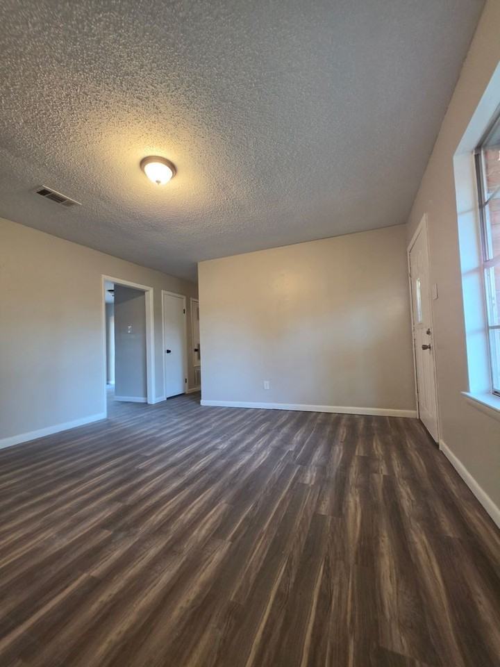 200 Wright Cv - Photo 3 of 27