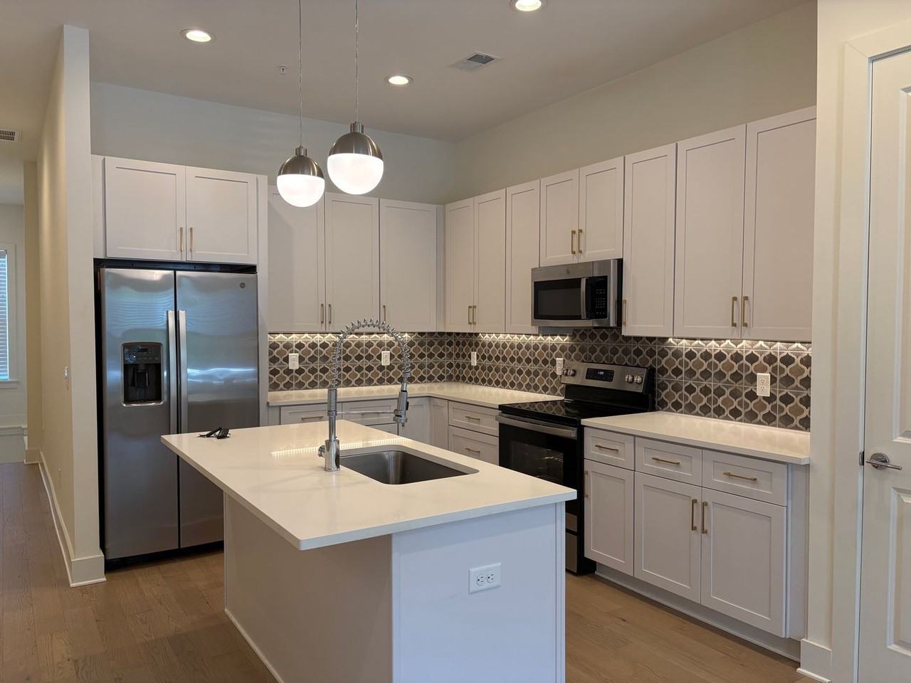 225 Ribbon Ln - Photo 5 of 25