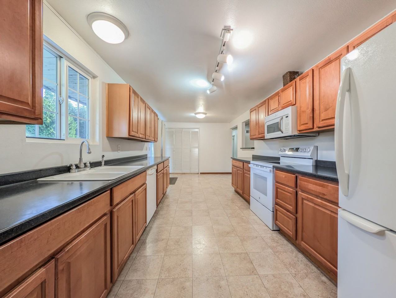 8817 176th St Nw - Photo 4 of 13