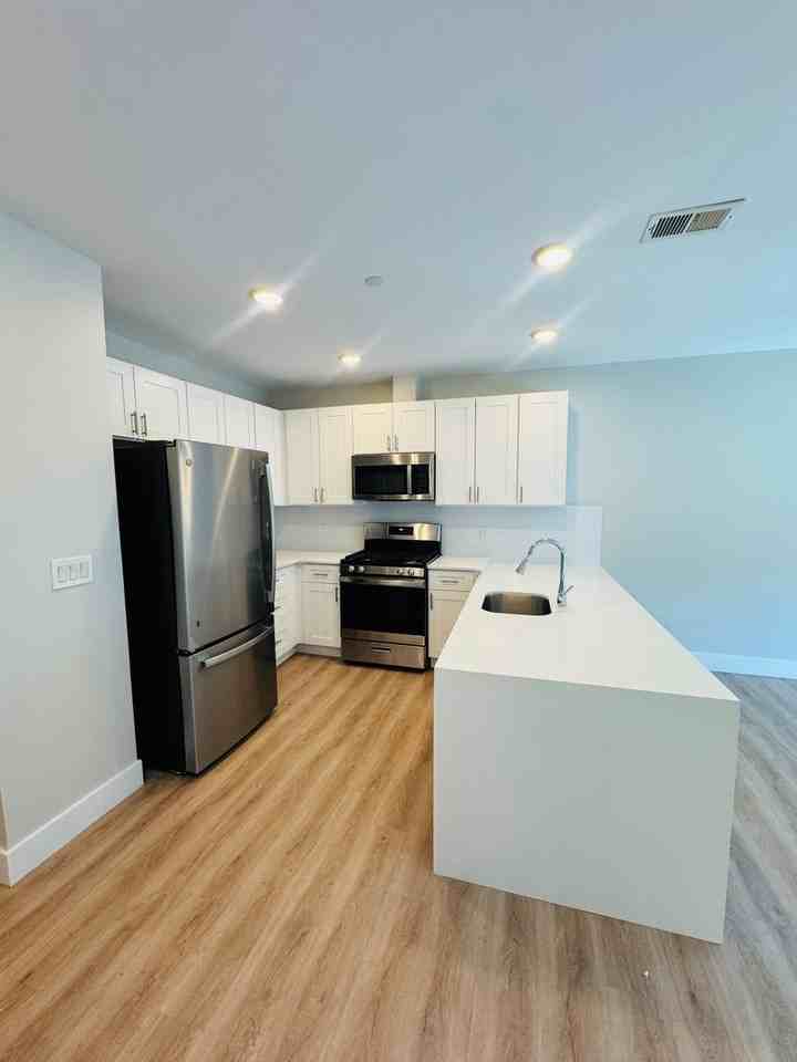 529 Mulberry St - Photo 3 of 23