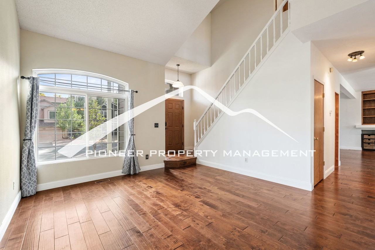 1328 Hamstead Ct - Photo 2 of 28