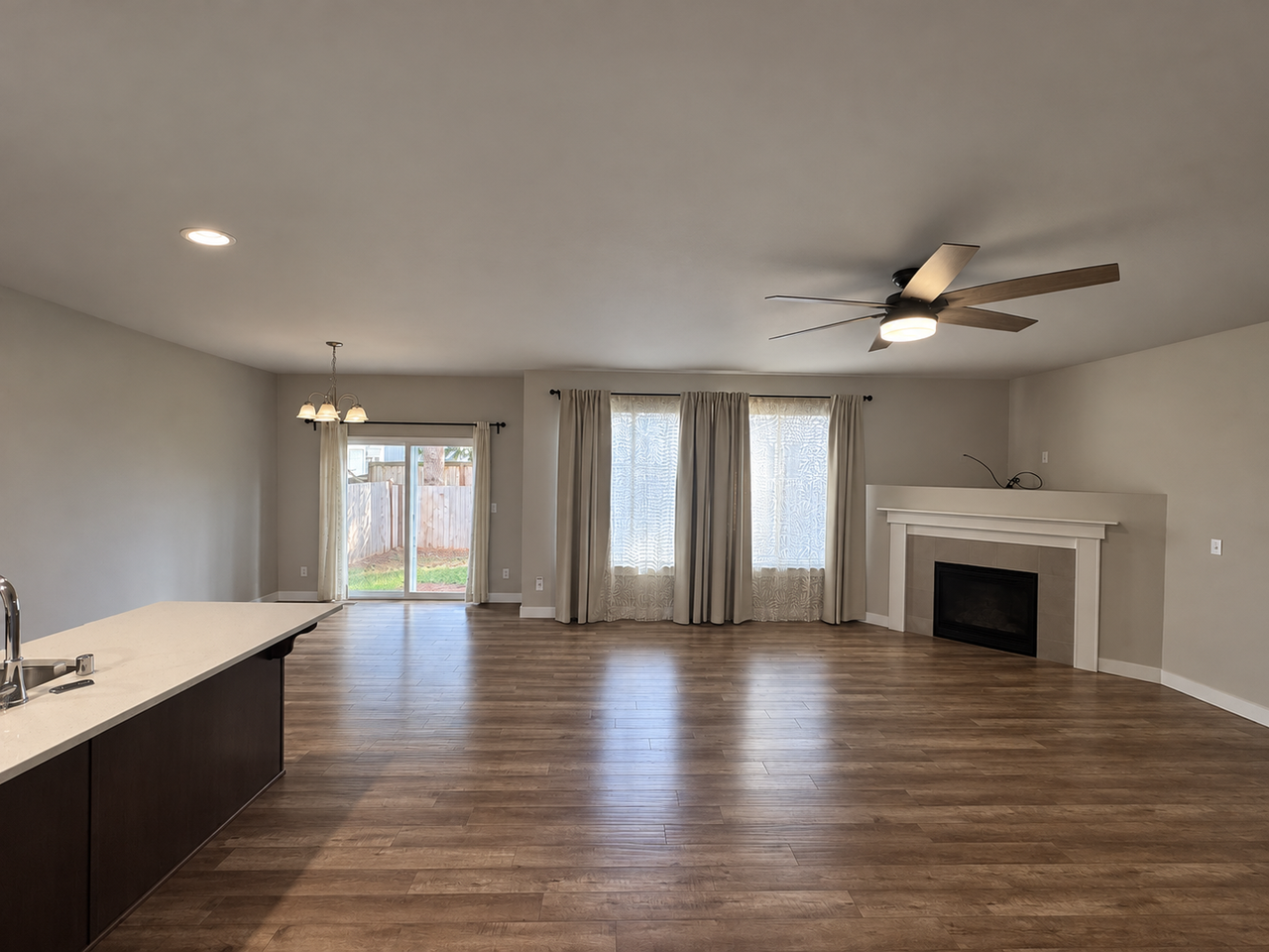 15415 Coles Ct Se - Photo 7 of 32
