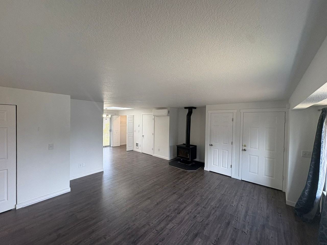 1307 Juniper Dr Se - Photo 4 of 15
