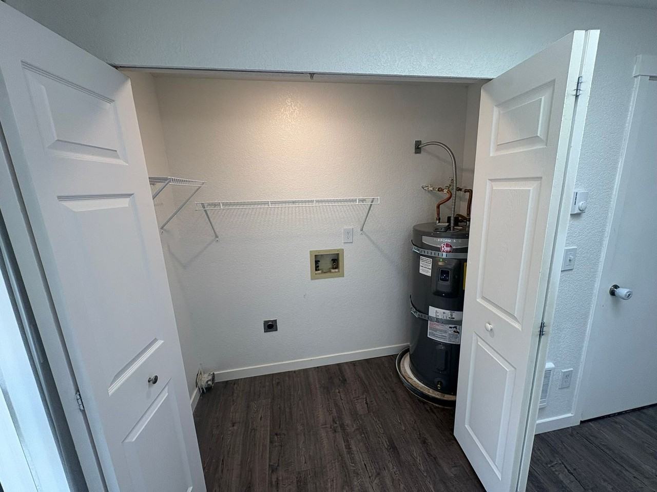 1307 Juniper Dr Se - Photo 6 of 15