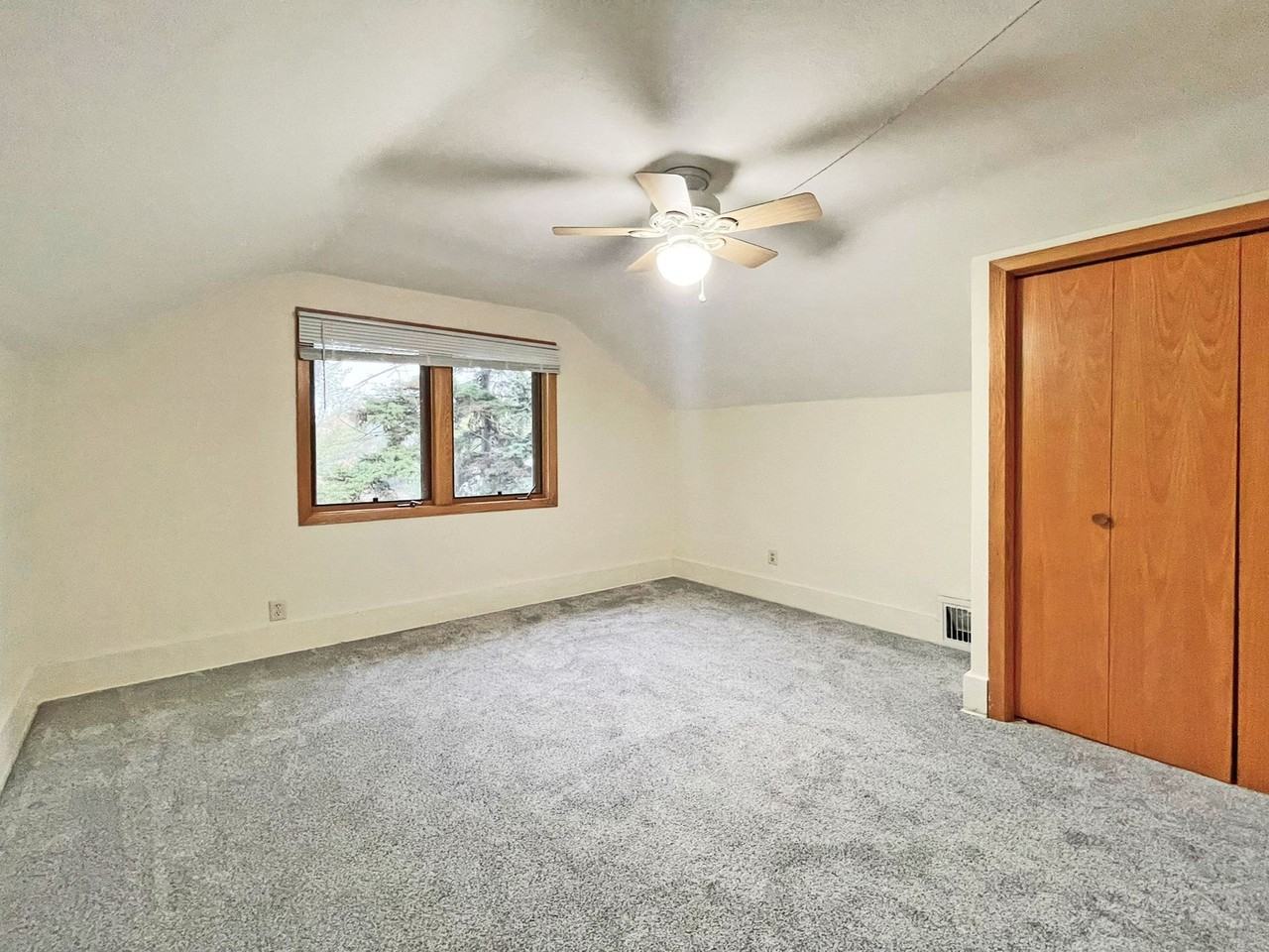 245 7th Ave N - Photo 7 of 18