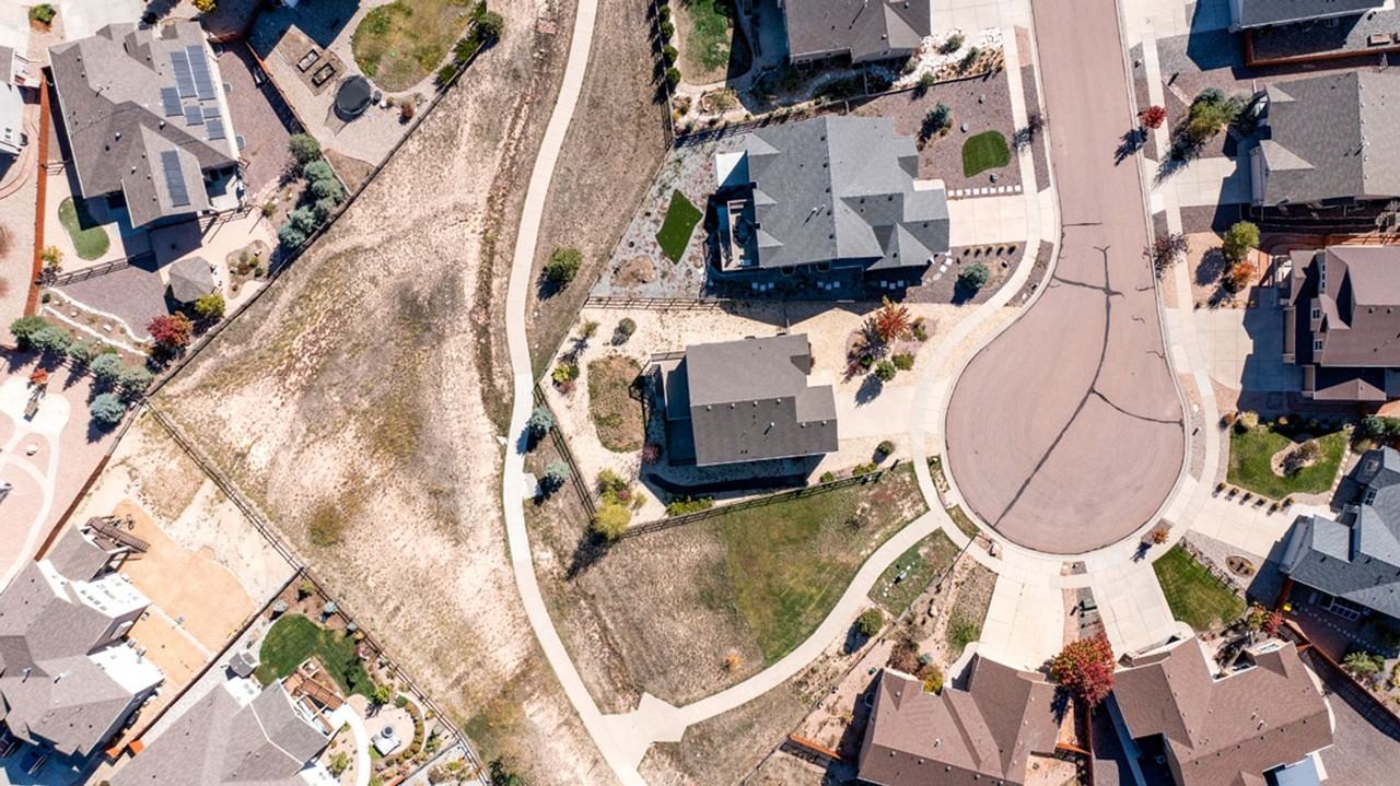 10637 Mt Emerald Dr - Photo 4 of 44