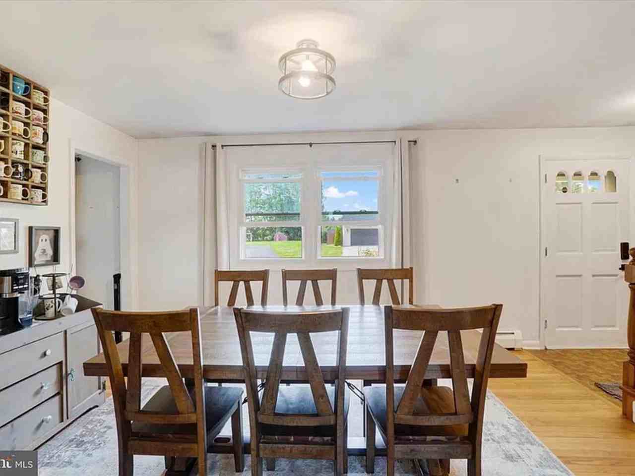 12 Virginia Ave - Photo 3 of 9