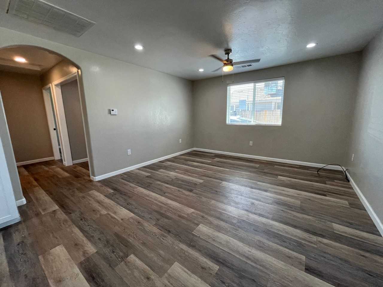146 N Prospect St #B - Photo 2 of 8
