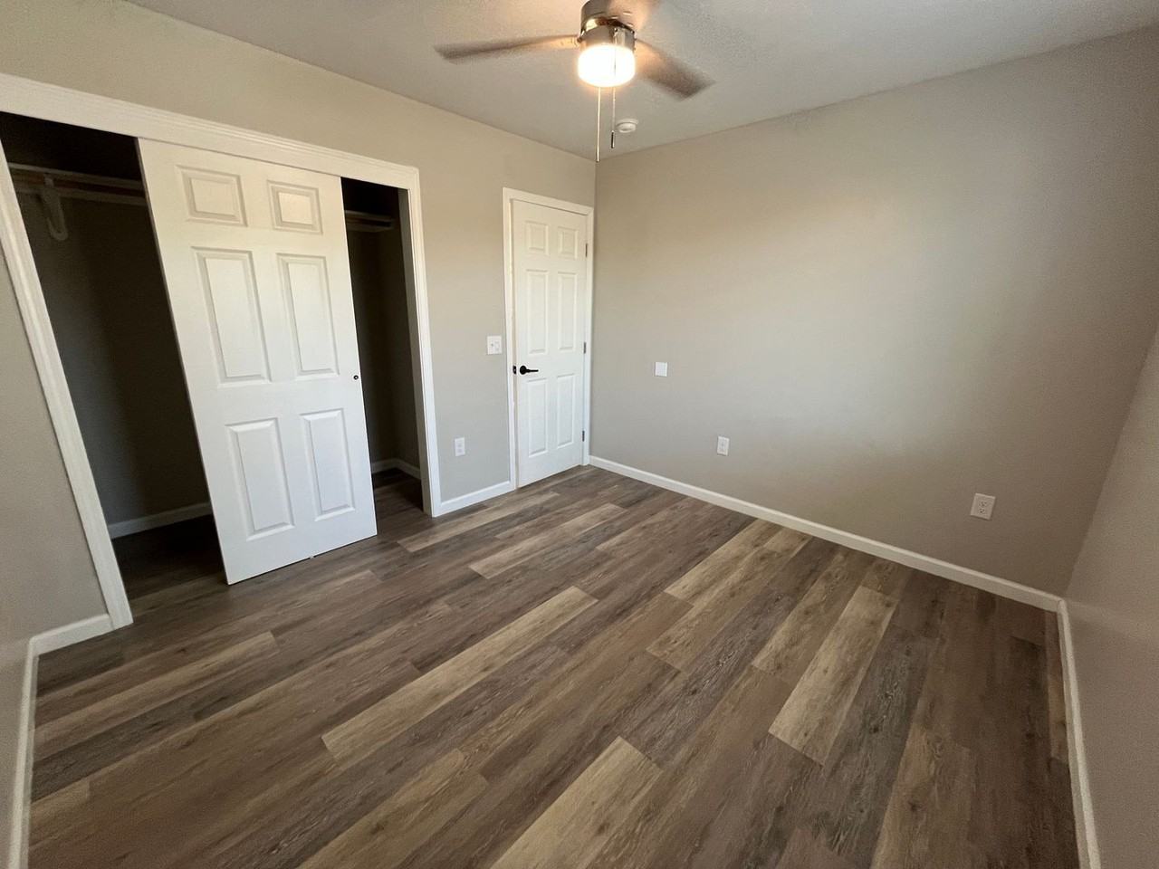 146 N Prospect St #B - Photo 4 of 8