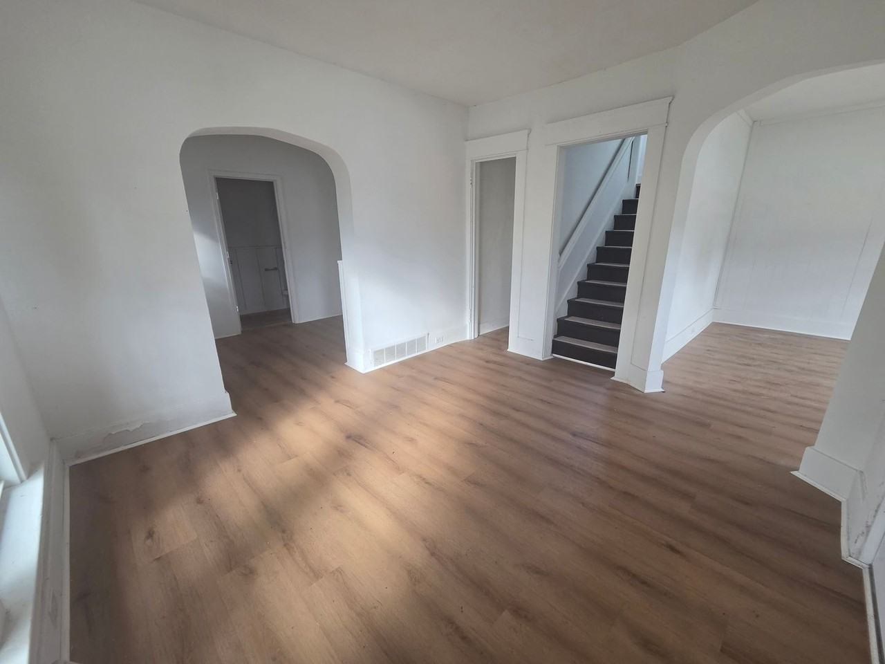 2316 Ash St - Photo 2 of 16