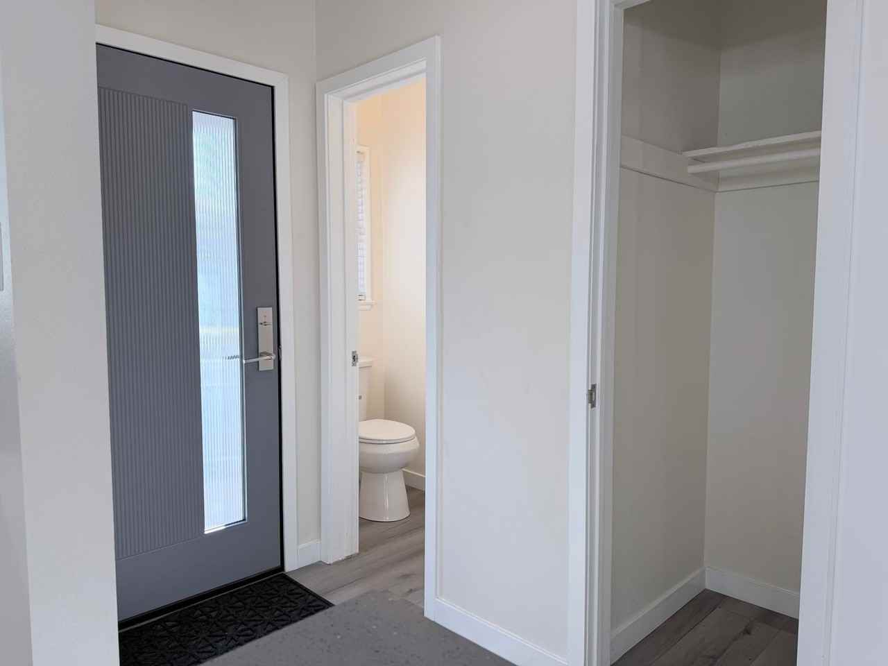 6459 Forbes Ave - Photo 3 of 34