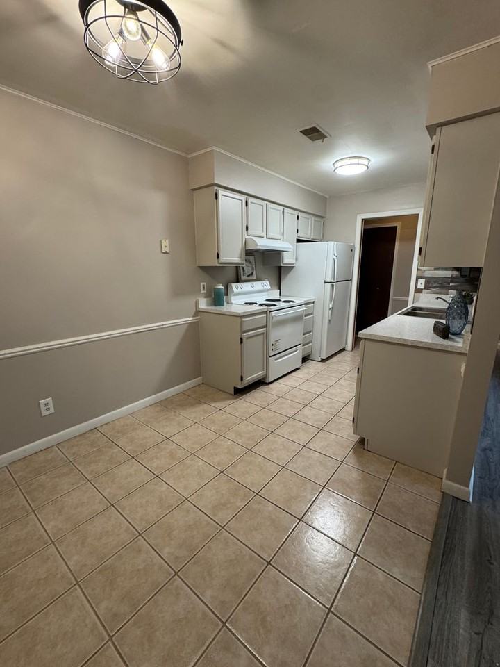 6165A Innkeepers Ct - Photo 3 of 17