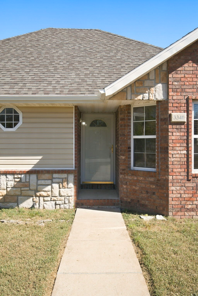 3340 N National Ave - Photo 2 of 20