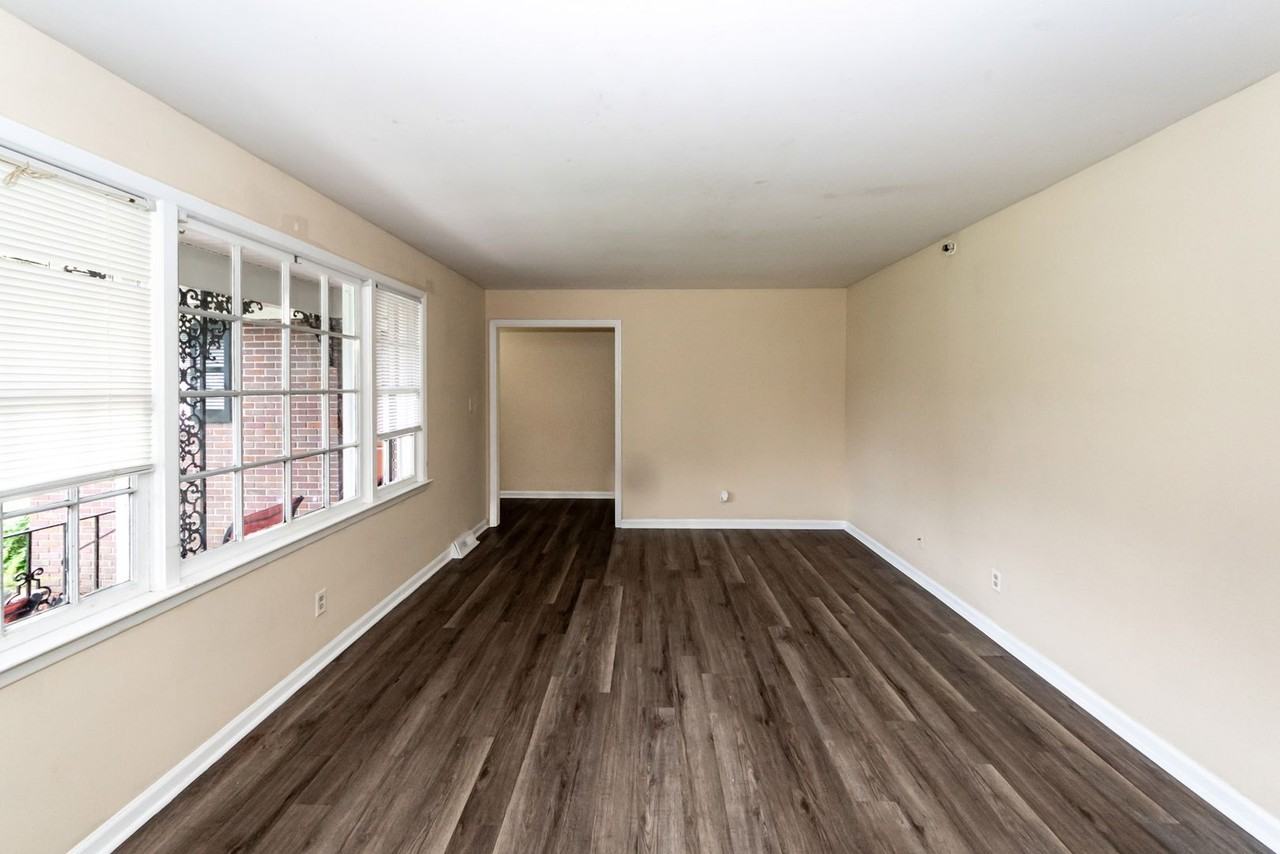 104 Hamlet Ln - Photo 6 of 50