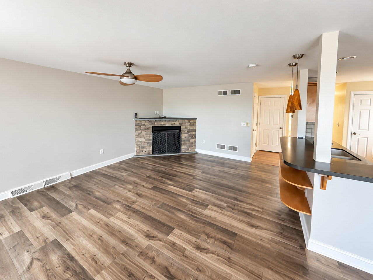787 Oak Leaf Ln - Photo 2 of 21