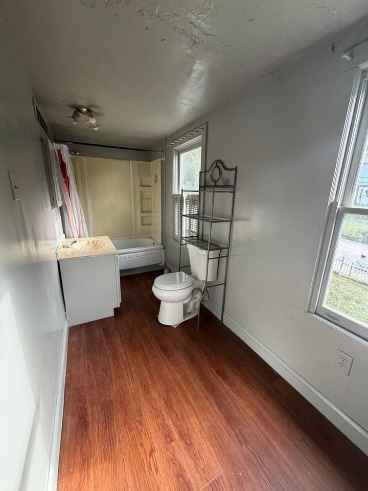 120 Church St - Photo 7 of 13
