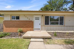 featured image of 1425 N Georgie Ave
