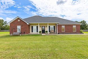 1402 Breaux Rd - Photo 1 of 1
