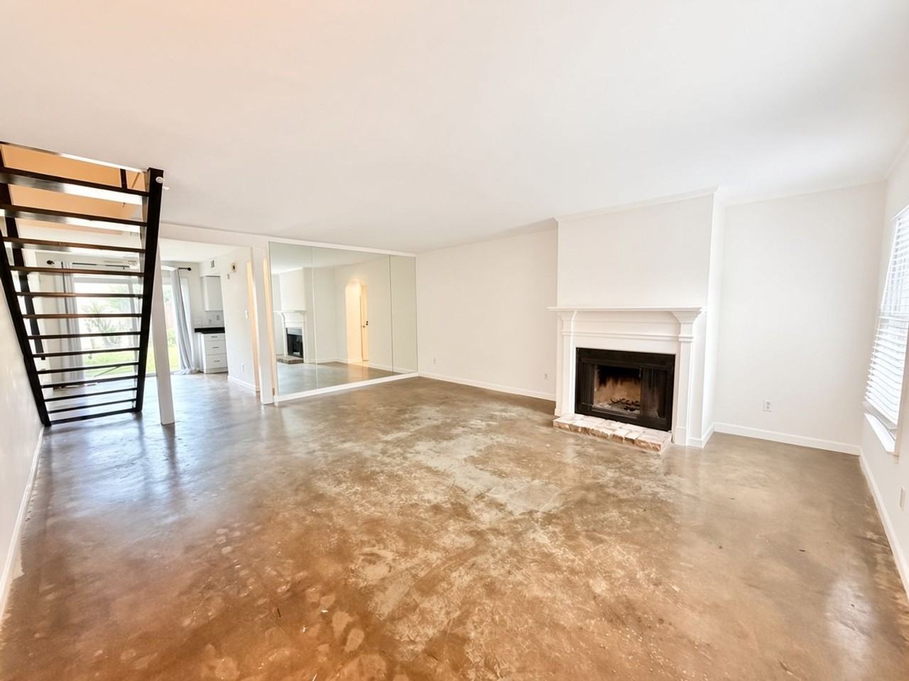 6501 Habersham St #14 - Photo 3 of 16