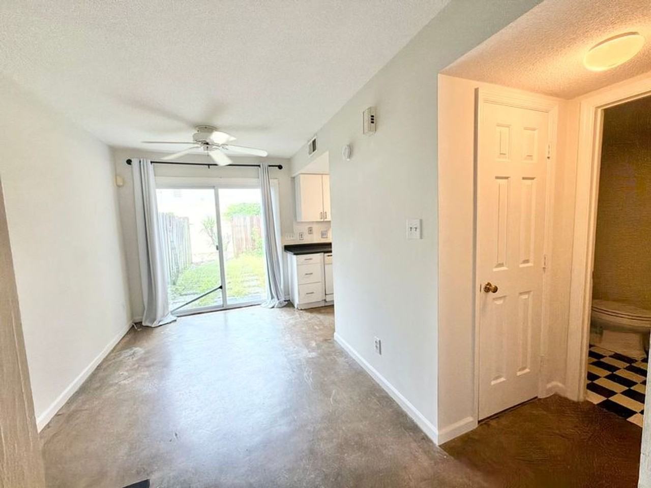 6501 Habersham St #14 - Photo 5 of 16