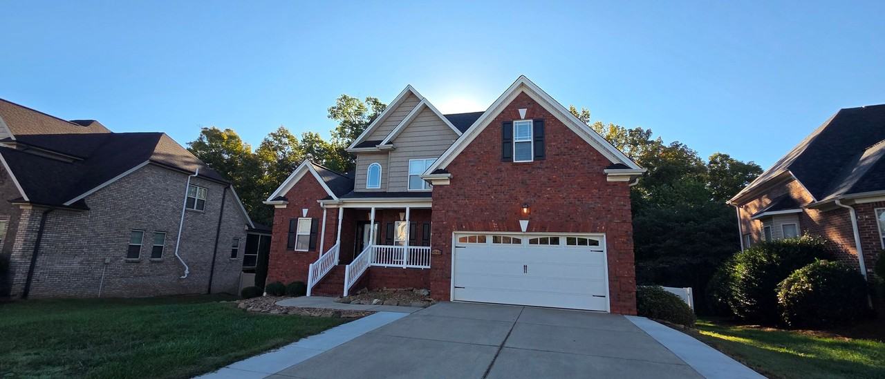 3046 Cameron Village Ct - Photo 3 of 50