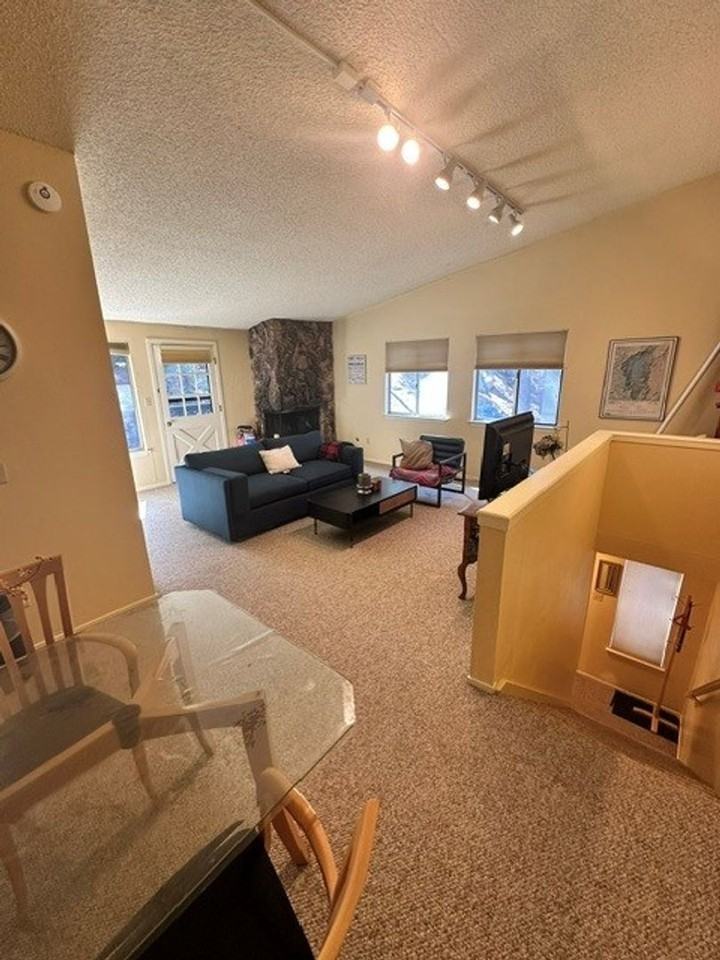 723C Gary Ln - Photo 3 of 10