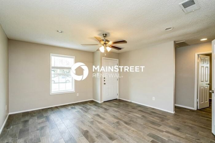 2404 Mcadoo Ln - Photo 5 of 16