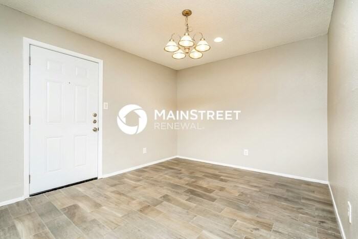 2404 Mcadoo Ln - Photo 7 of 16