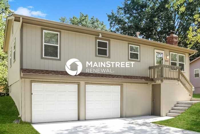 503 Ne Castle Dr - Photo 2 of 17