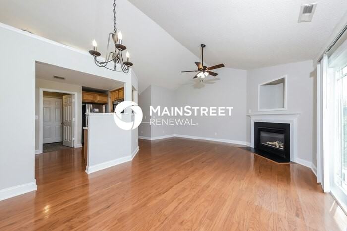 4700 Seminole Ct - Photo 3 of 16