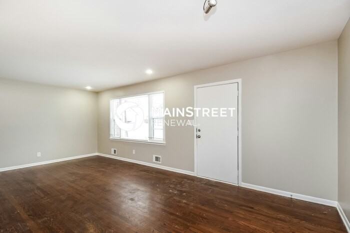 8203 Kenwood Ave - Photo 4 of 17