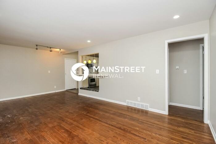 8203 Kenwood Ave - Photo 6 of 17