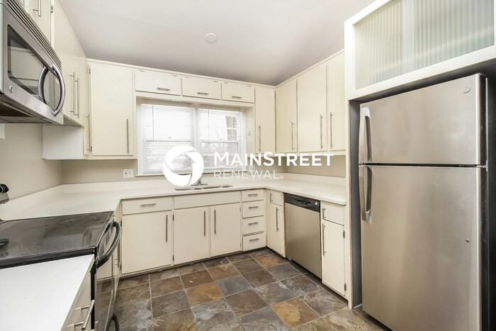 8203 Kenwood Ave - Photo 7 of 17