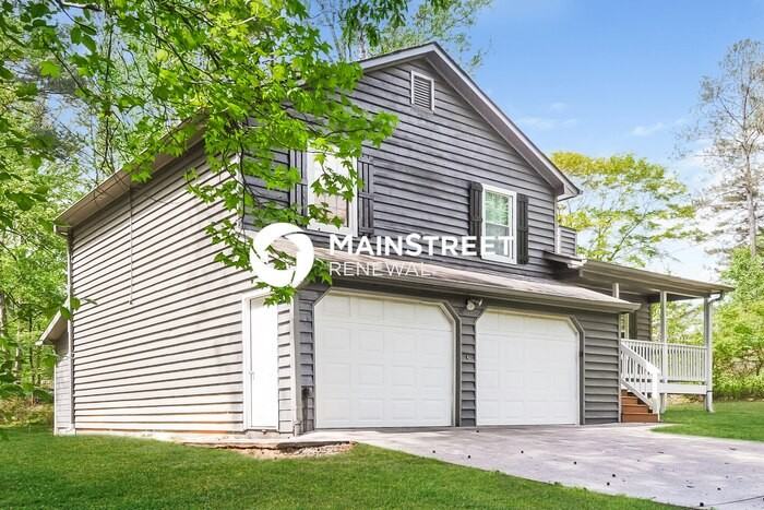 2520 Azalea Dr - Photo 2 of 16