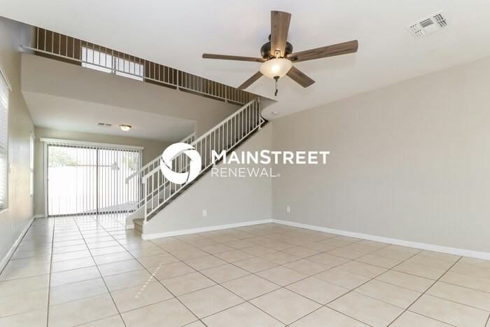 6324 W Winslow Ave - Photo 4 of 17