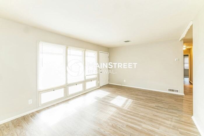 9939 Appollo Ct - Photo 4 of 16