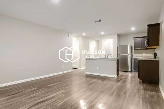 8201 Garfield St - Photo 3 of 14