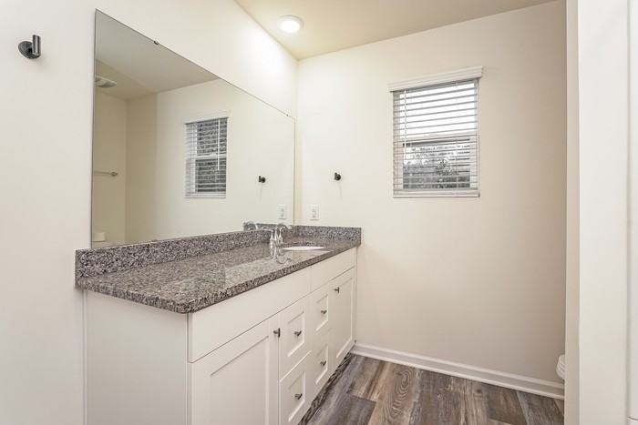 315 4th Ave N - Photo 5 of 17