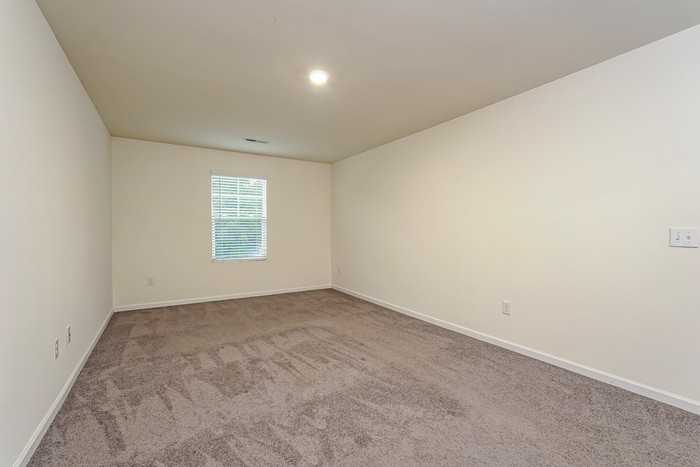 315 4th Ave N - Photo 7 of 17