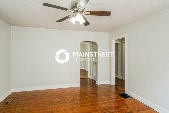 1610 S 28th St - Photo 6 of 17