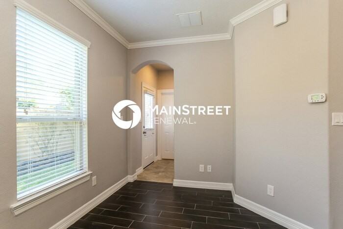 2845 Kings Retreat Cir - Photo 3 of 18
