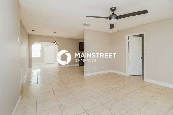 384 Kingsley Dr - Photo 3 of 16