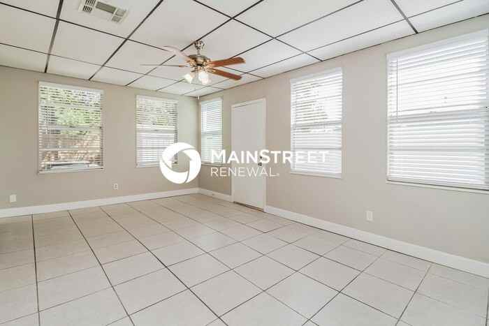 384 Kingsley Dr - Photo 7 of 16