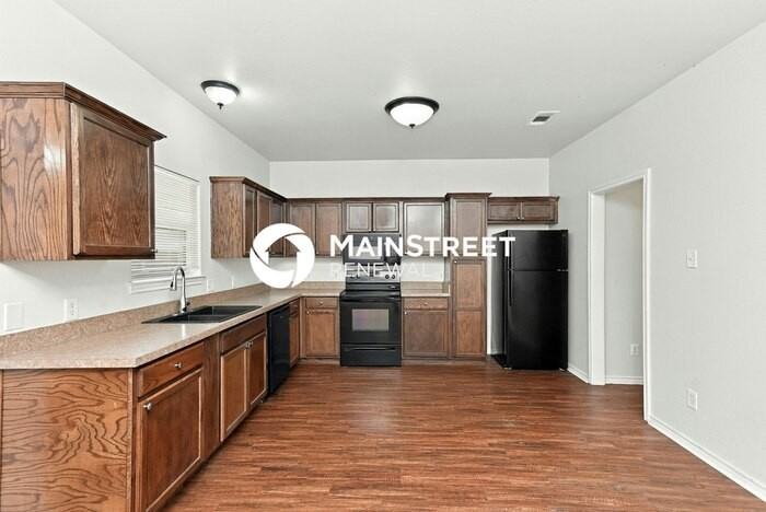 214 Ridgeway Blvd - Photo 5 of 19