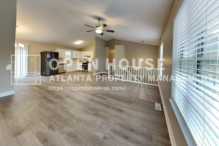 3332 Country Creek Dr Nw - Photo 4 of 21