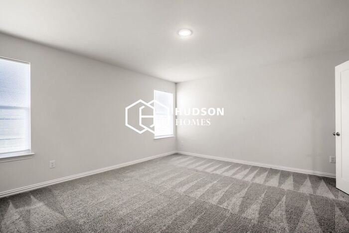 122 Hesed St - Photo 6 of 12